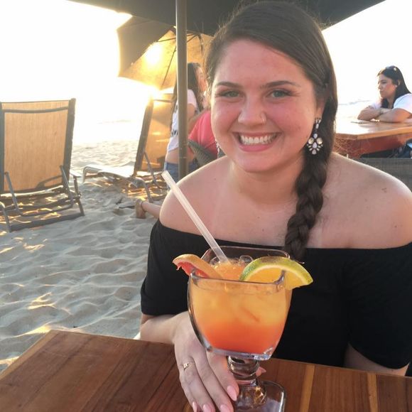 Hi! 👋🏼 I’m Jenessa! - Picture 3 of 5